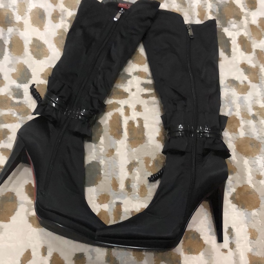 Gorgeous Black Zipped Boots🥰
